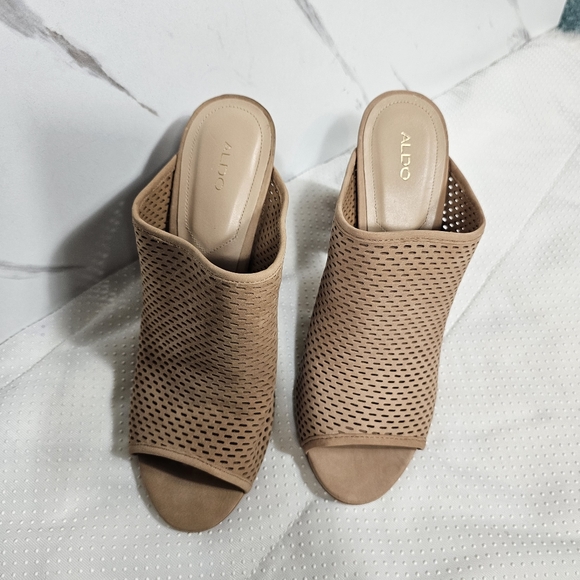 Aldo Beige Clog Mules - NWT - Picture 10 of 11